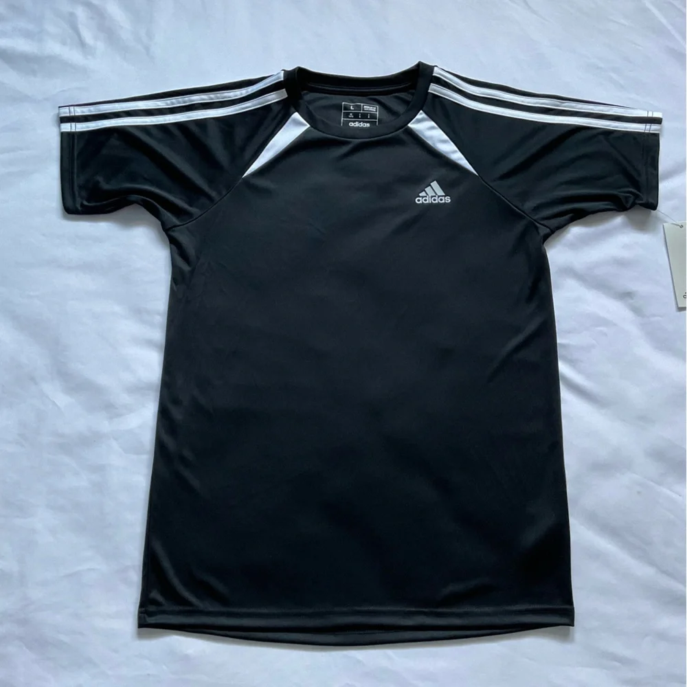 adidas Boys soccer short sleeve t-chirt‎ Black size L 14-16
